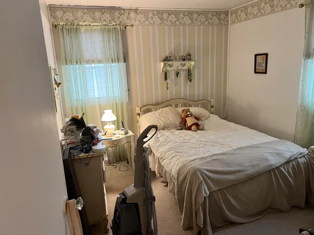 $275,000 | 2775 East Y Avenue, Vicksburg, MI 49097