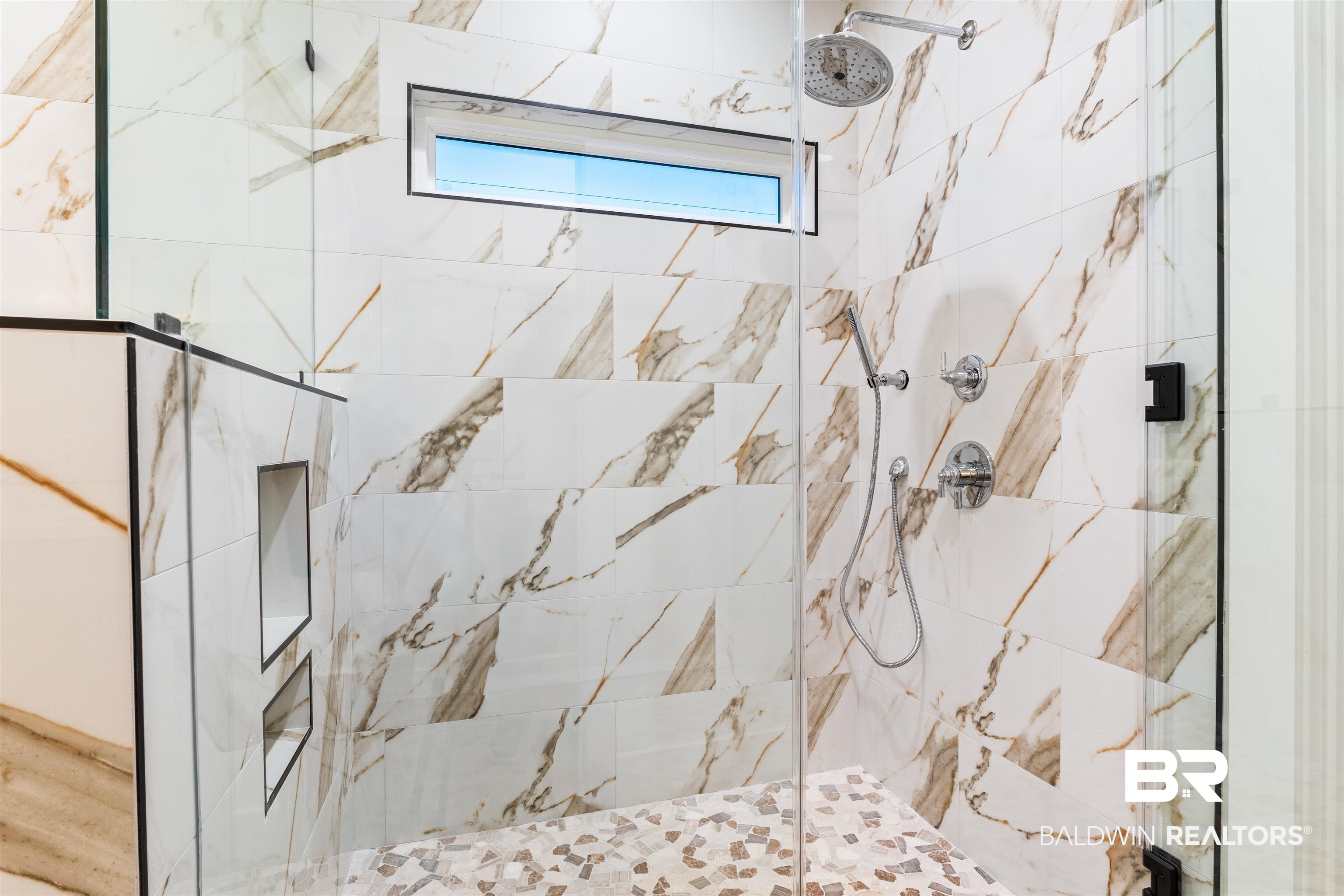 28310 Comstock Road Elberta, AL 36530 - Photo 50 of 60 Walk In Shower