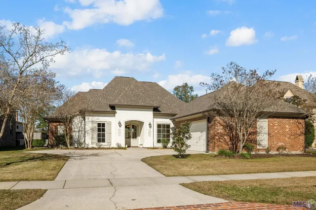 $525,000 | 36464 Lake Bend Avenue, Prairieville, LA 70769