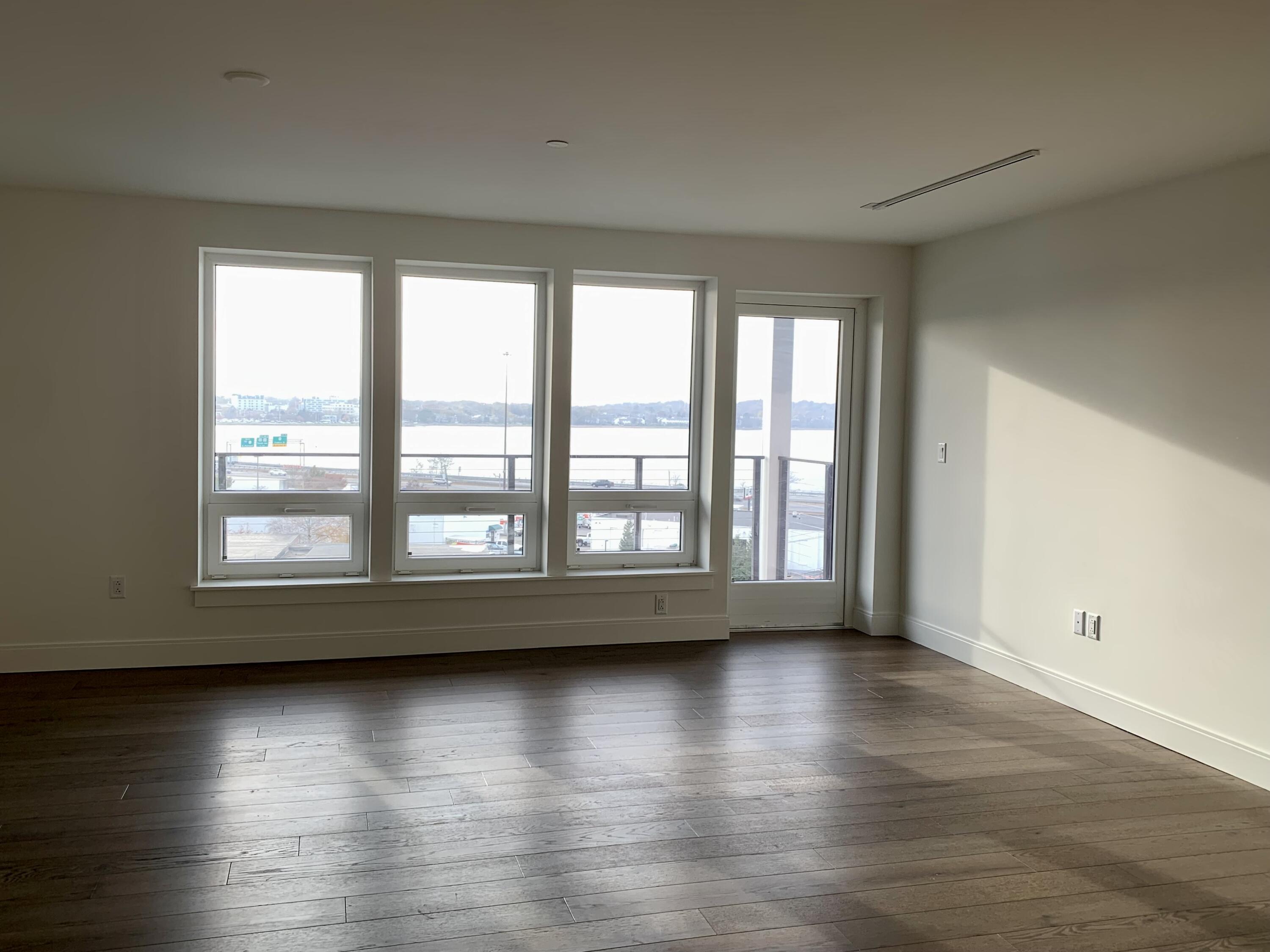 218 Washington Avenue, Unit 102 Portland, ME 04101 - Photo 5 of 25 IMG_4066