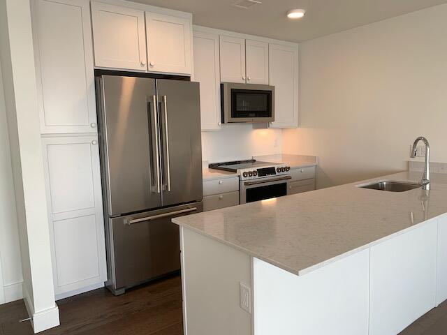 218 Washington Avenue, Unit 102 Portland, ME 04101 - Photo 9 of 25 IMG_4417