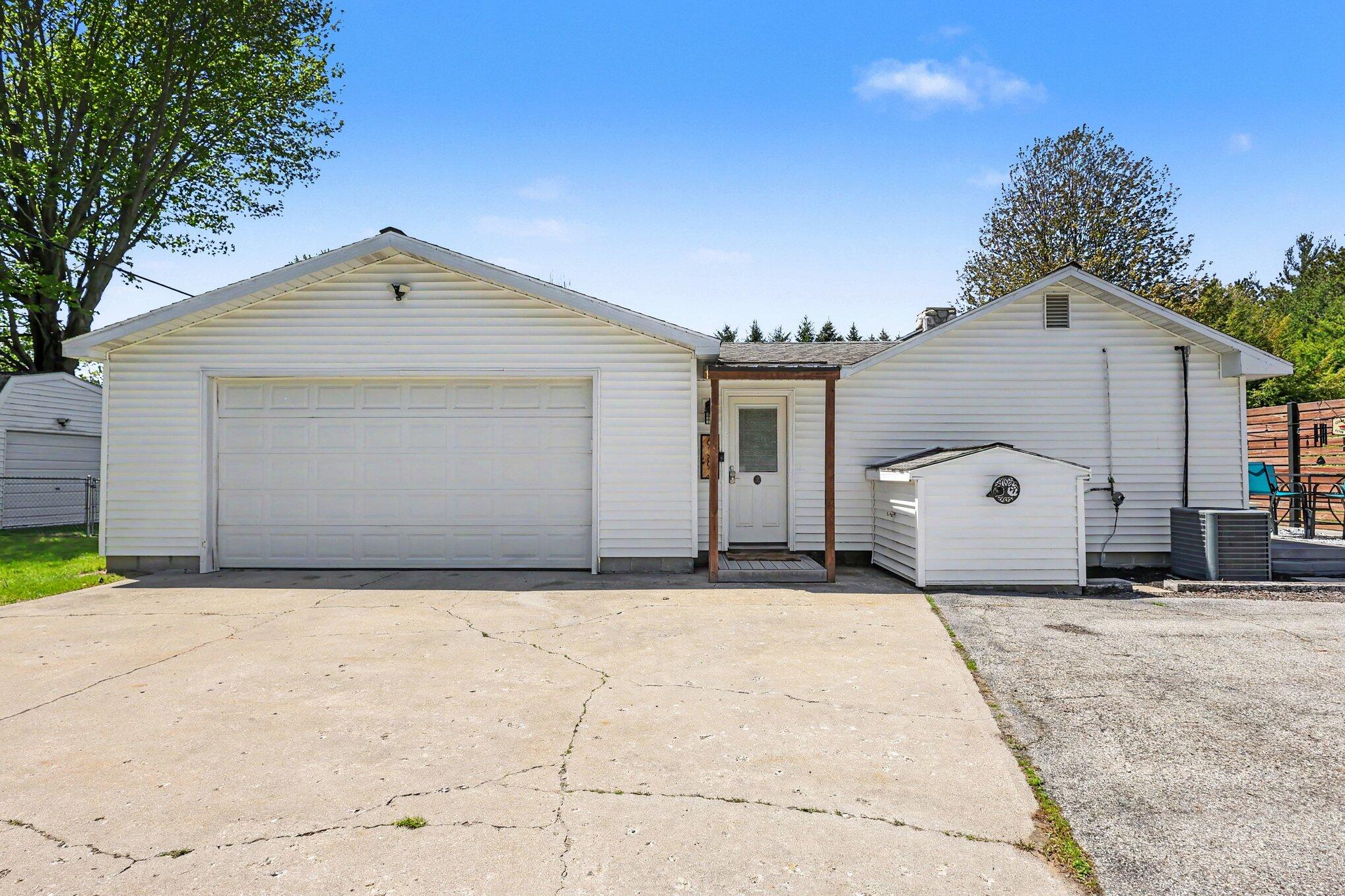 6383 Cline Road Fruitport, MI 49415 - Photo 21 of 34 021_file_2571