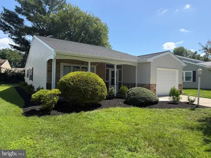 $395,000 | 64 Huntington Drive, Southampton, NJ 08088