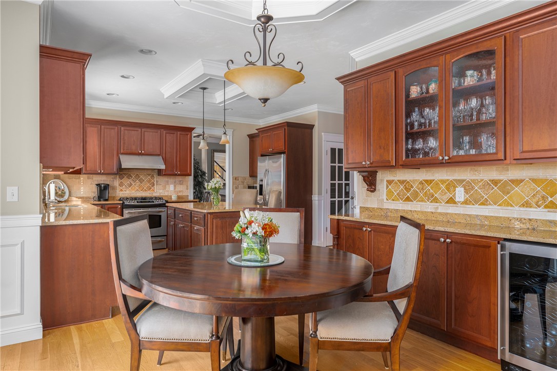 173 Angell Road Lincoln, RI 02865 - Photo 13 of 40