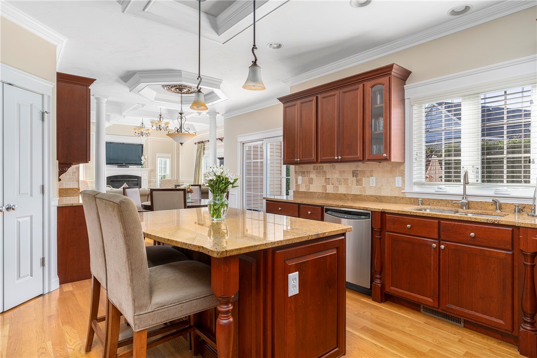 173 Angell Road Lincoln, RI 02865 - Photo 15 of 40