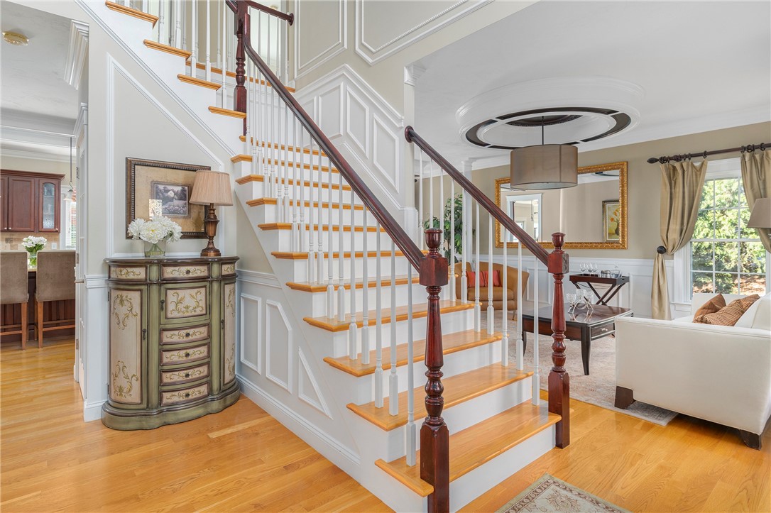 173 Angell Road Lincoln, RI 02865 - Photo 4 of 40