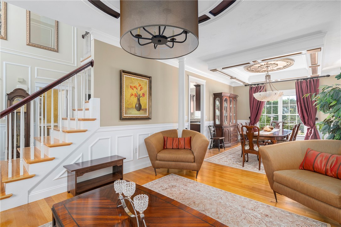 173 Angell Road Lincoln, RI 02865 - Photo 6 of 40