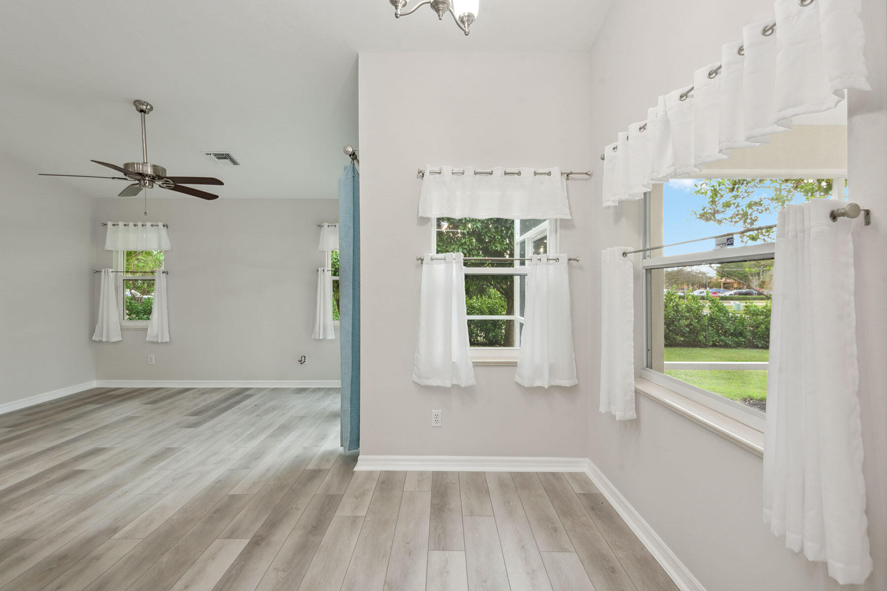 88 Tahiti Road Marco Island, FL 34145 - Photo 12 of 37 224096344f