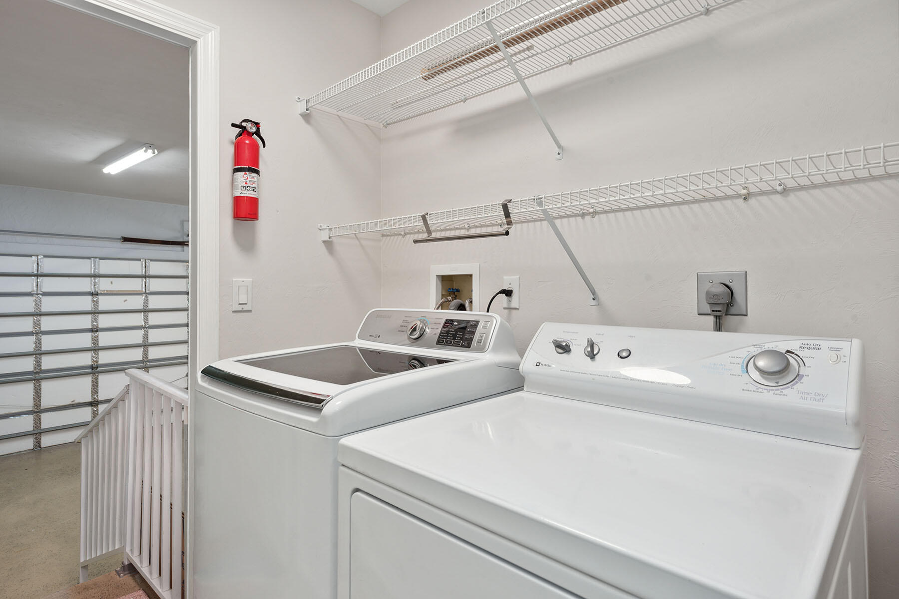 88 Tahiti Road Marco Island, FL 34145 - Photo 20 of 37 224096344j