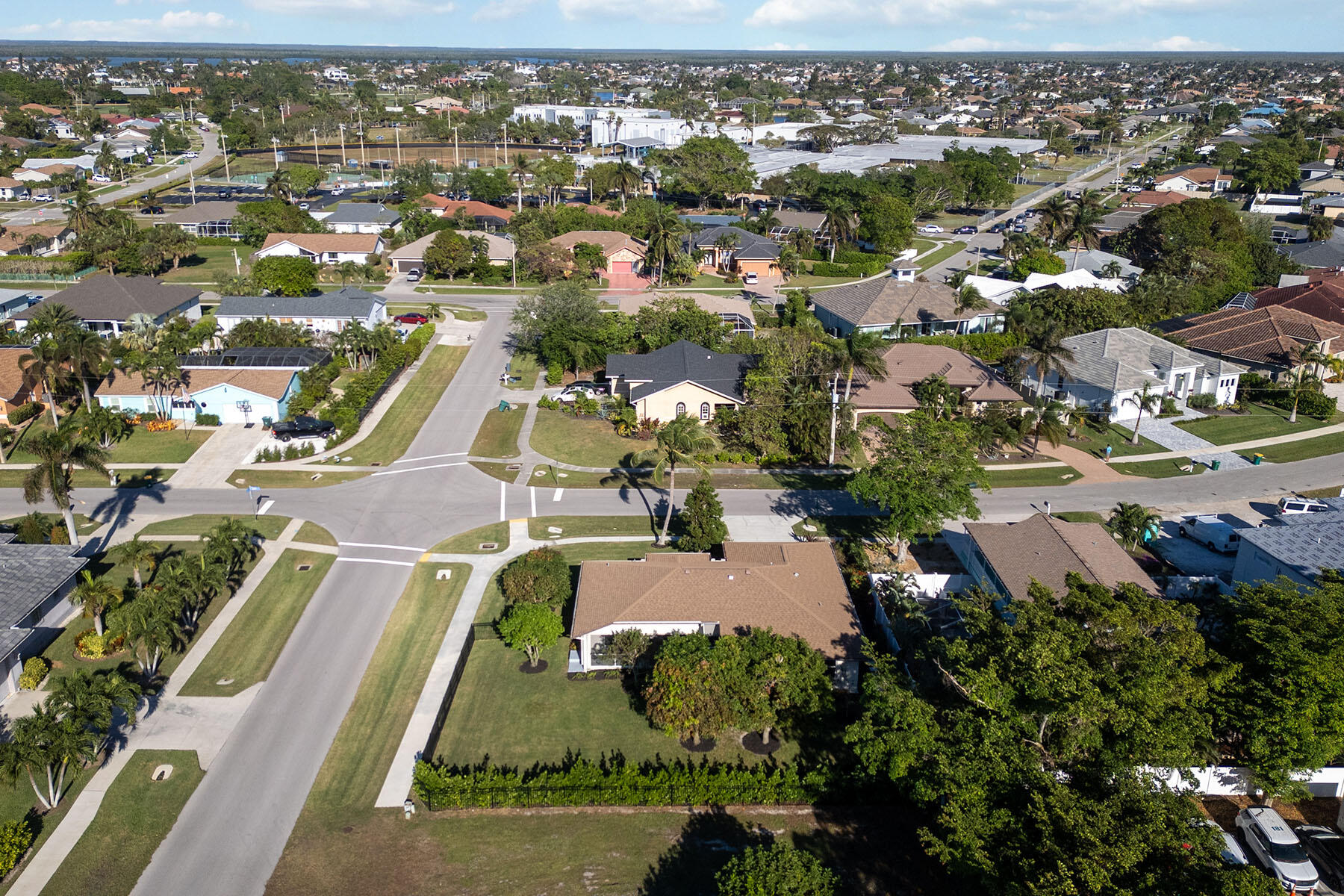 88 Tahiti Road Marco Island, FL 34145 - Photo 29 of 37 224096344nn