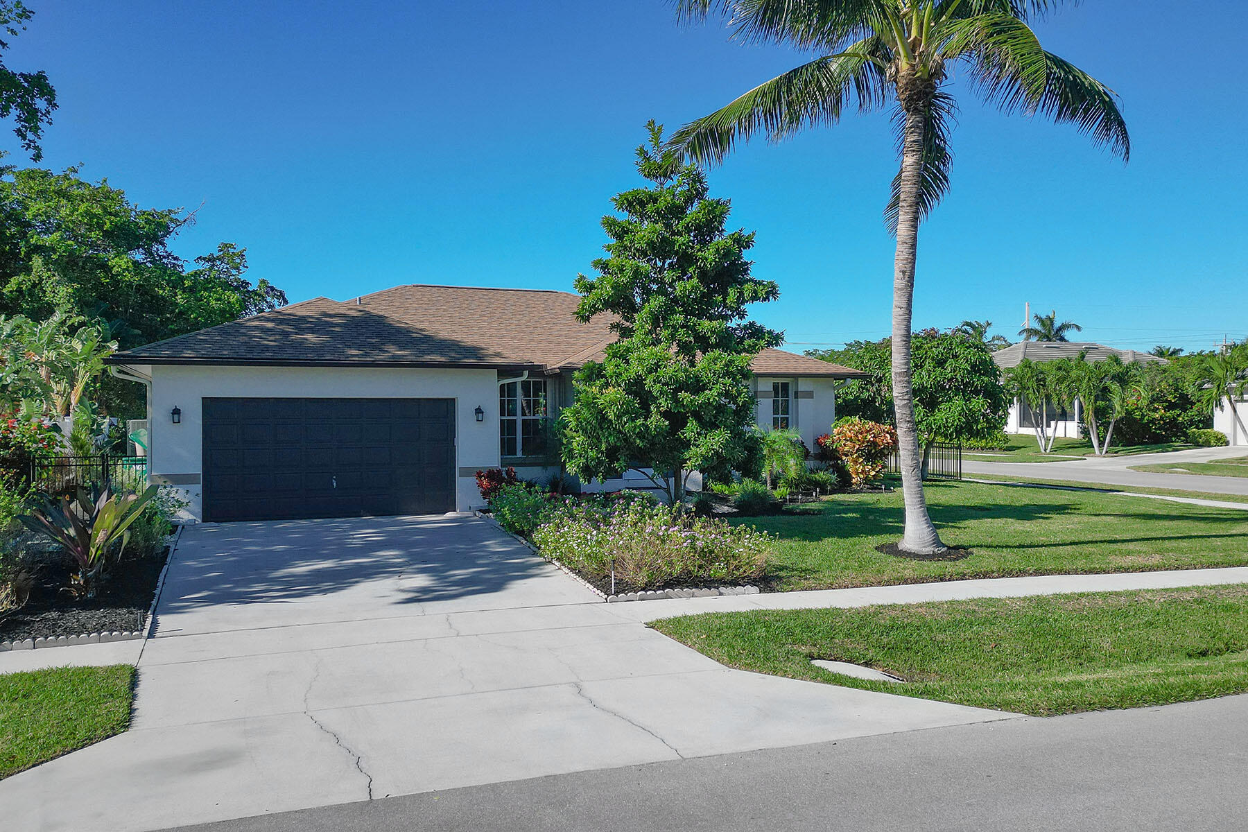 88 Tahiti Road Marco Island, FL 34145 - Photo 37 of 37 224096344rr