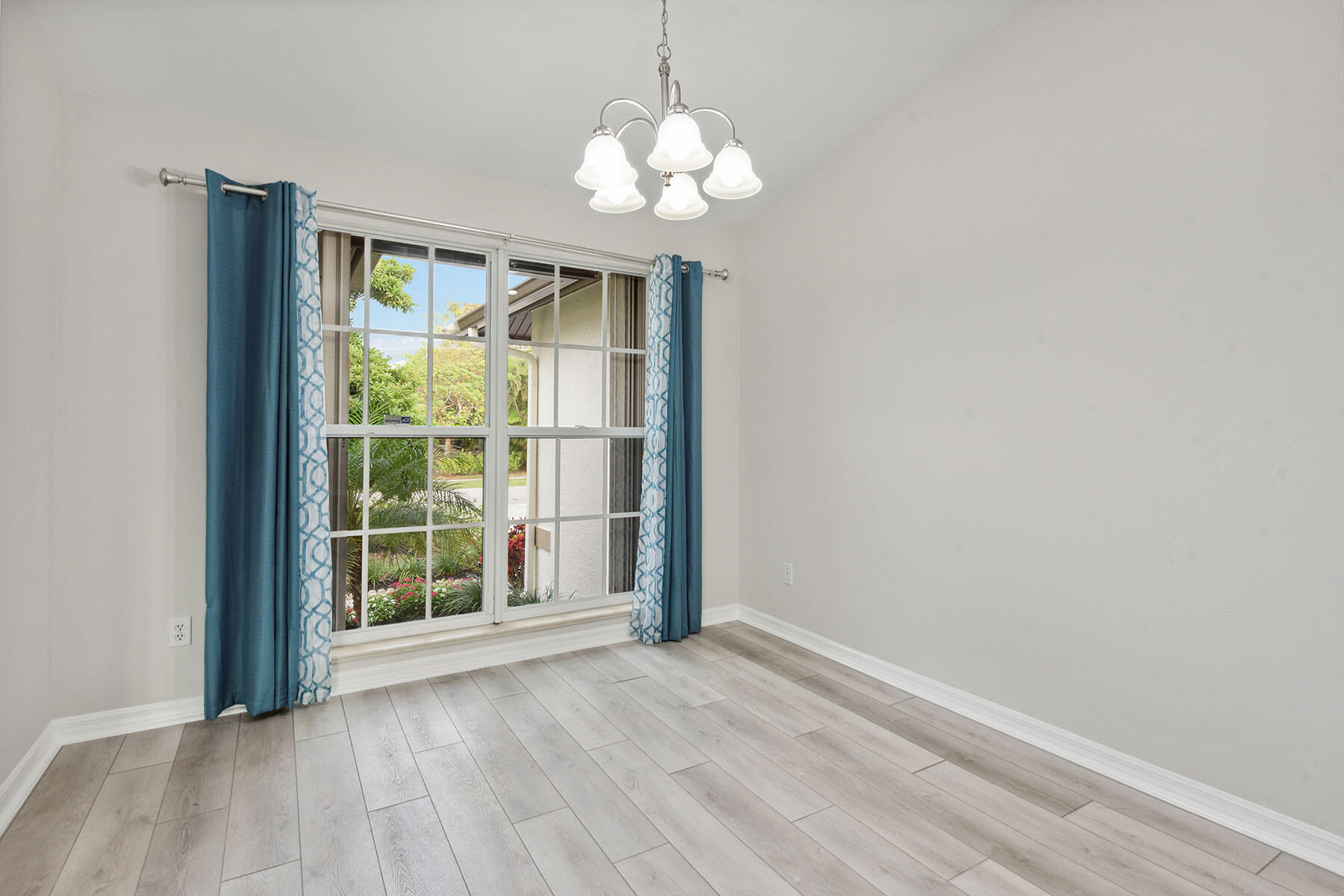 88 Tahiti Road Marco Island, FL 34145 - Photo 6 of 37 224096344c