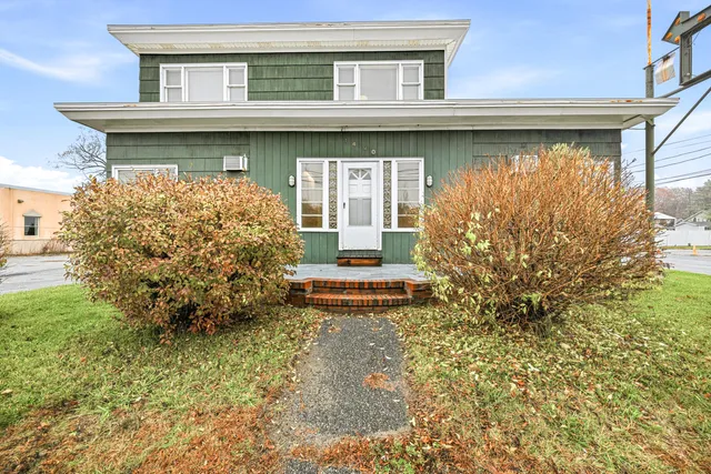 $399,000 | 1490 Lisbon Street, Lewiston, ME 04240