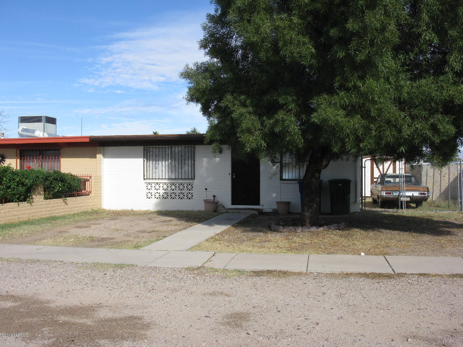 150 West Bilby Road Tucson, AZ 85706 - Photo 3 of 28 Gallery Image 3