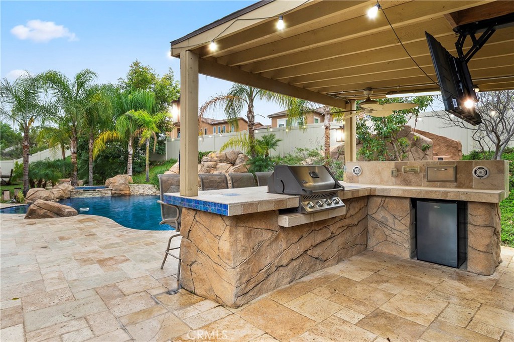 12528 Locke Circle Riverside, CA 92503 - Photo 37 of 46 a living room with patio furniture