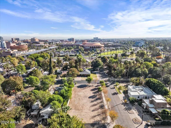 $329,000 | 1190 South Maple Avenue, Unit 1, Tempe, AZ 85281