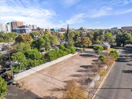 a sign that is on the side of the road