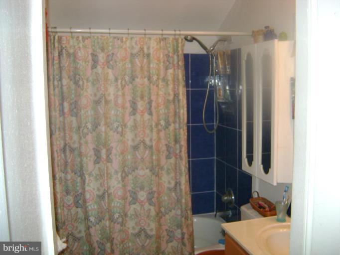 3209 Edgewood Road Kensington, MD 20895 - Photo 13 of 13 Bathroom