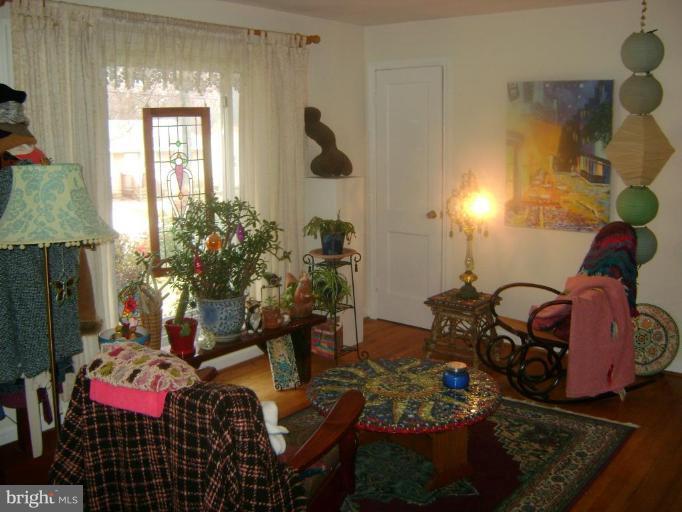 3209 Edgewood Road Kensington, MD 20895 - Photo 4 of 13 Living Room