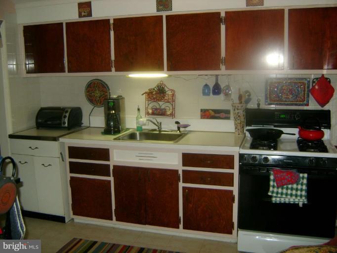 3209 Edgewood Road Kensington, MD 20895 - Photo 5 of 13 Kitchen