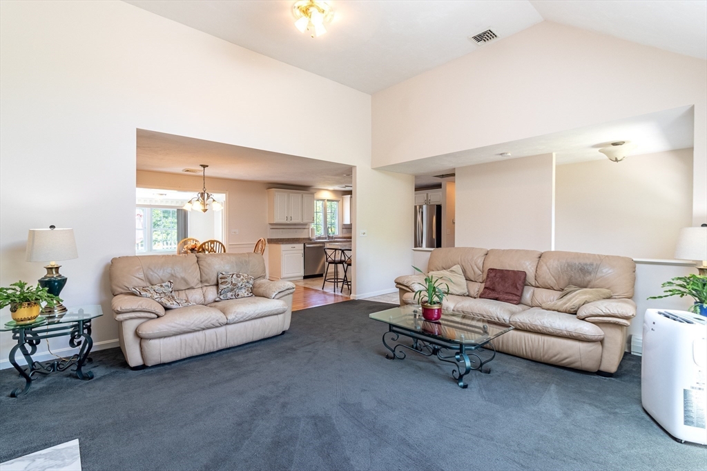 37 Yearling Run Road Bourne, MA 02532 - Photo 6 of 42
