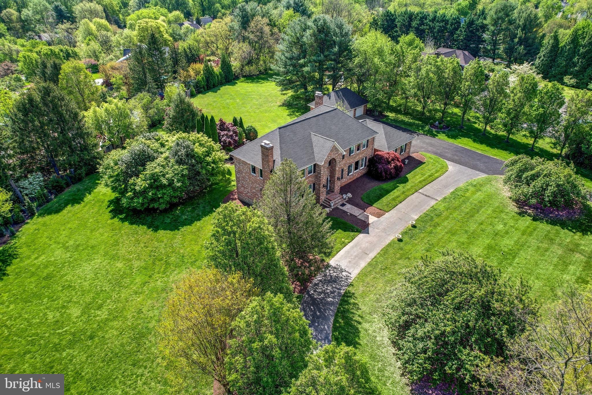 517 Seneca Road Great Falls, VA 22066 - Photo 2 of 49 Gallery Image 2