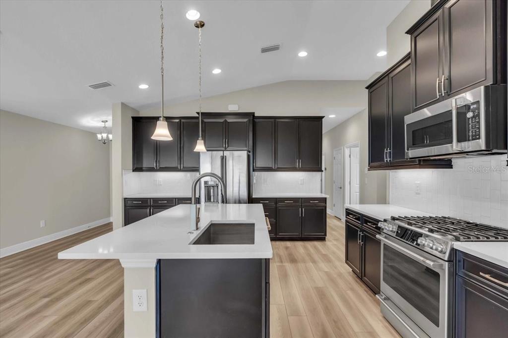 12545 Oak Hill Way Parrish, FL 34219 - Photo 4 of 26