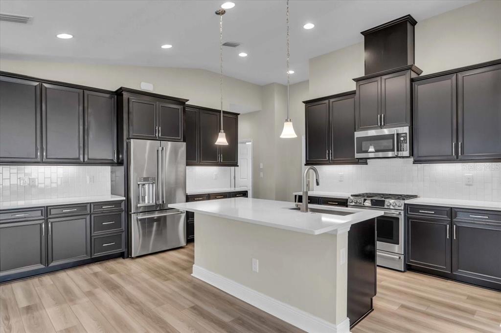 12545 Oak Hill Way Parrish, FL 34219 - Photo 5 of 26