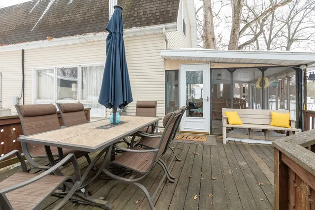 $325,000 | 381 County Road 100 East, Norris City, IL 62869