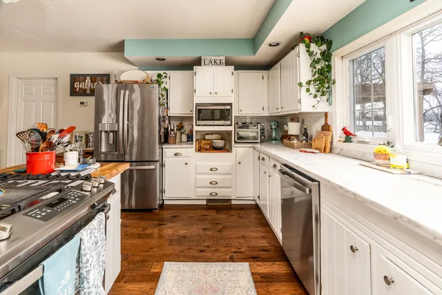 $325,000 | 381 County Road 100 East, Norris City, IL 62869