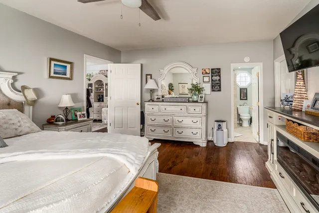 $325,000 | 381 County Road 100 East, Norris City, IL 62869