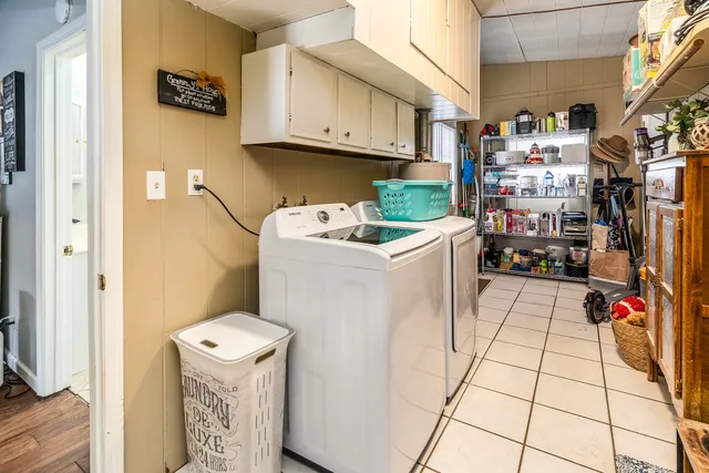 $325,000 | 381 County Road 100 East, Norris City, IL 62869