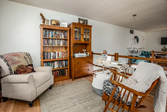 $325,000 | 381 County Road 100 East, Norris City, IL 62869