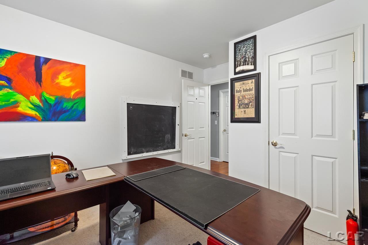 507 Ridge Point Drive Dundee, MI 48131 - Photo 35 of 46 50058847-34.JPG