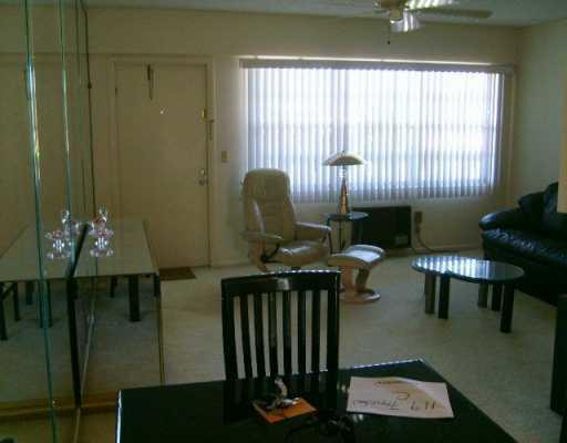 119 Fanshaw C Boca Raton, FL 33434 - Photo 3 of 10 119 FANSHAW C