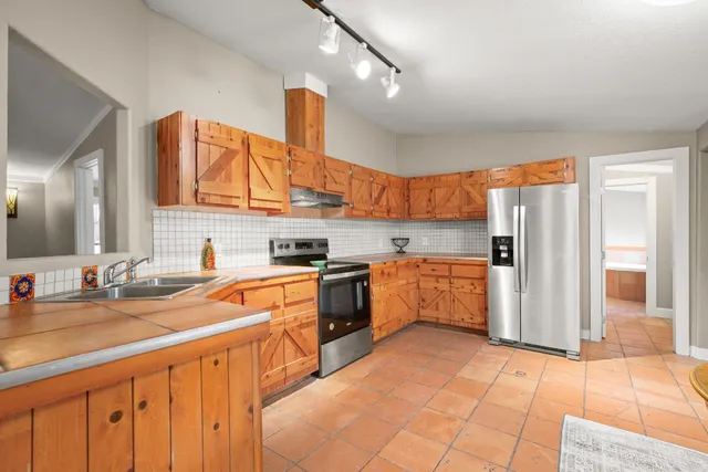 $389,900 | 1900 County Road 226, Florence, TX 76527