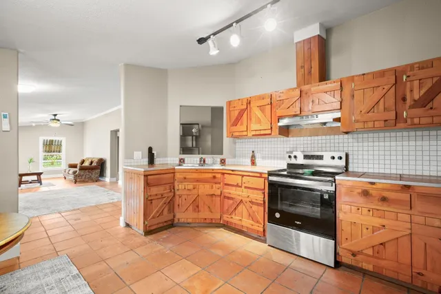 $389,900 | 1900 County Road 226, Florence, TX 76527