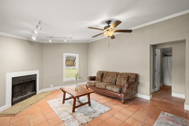 $389,900 | 1900 County Road 226, Florence, TX 76527