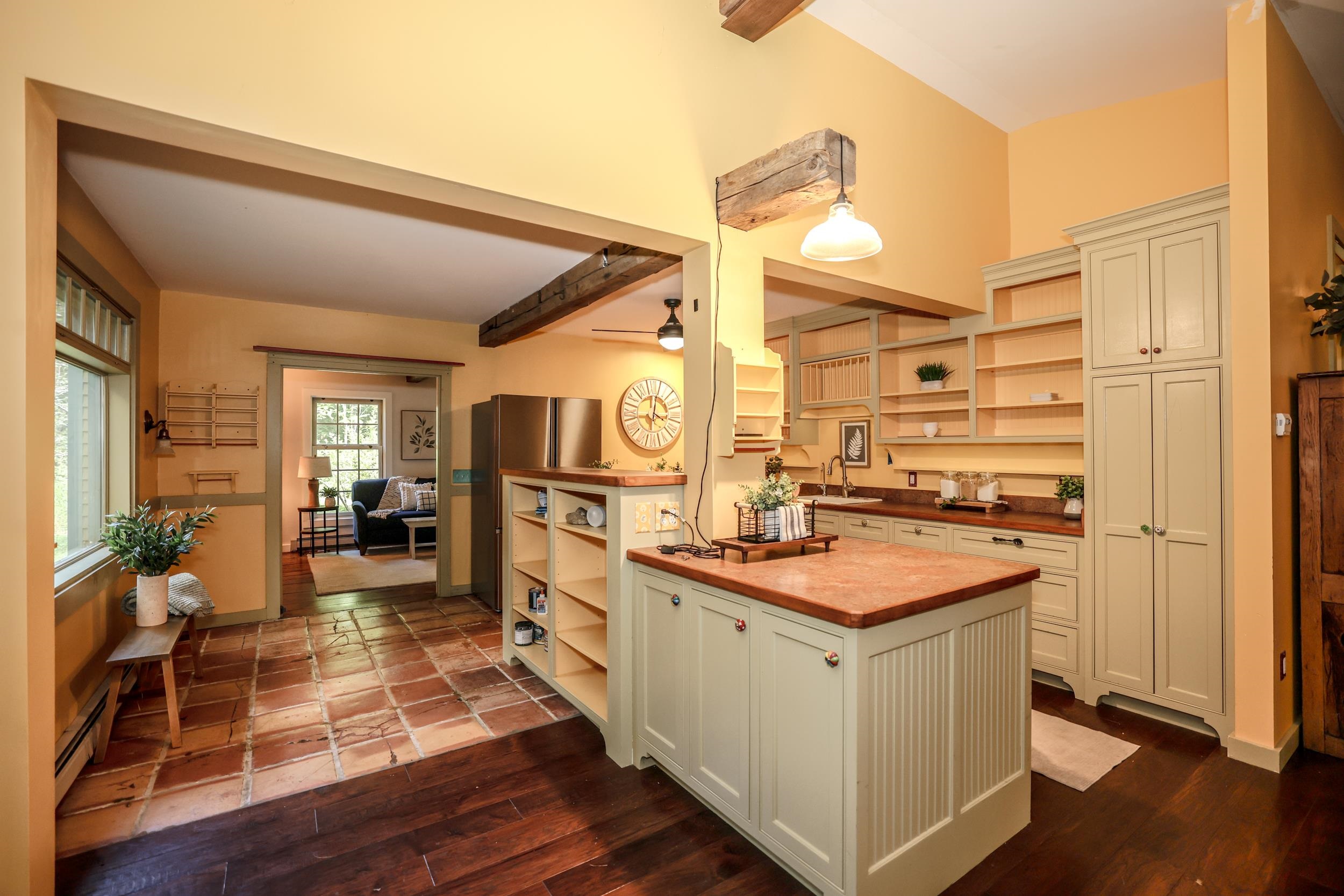 15 Ledge Road Chester, NH 03036 - Photo 21 of 52 Gallery Image 21