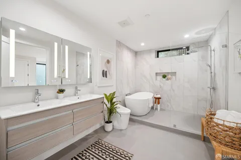 $2,295,000 | 592 Sanchez Street, San Francisco, CA 94114