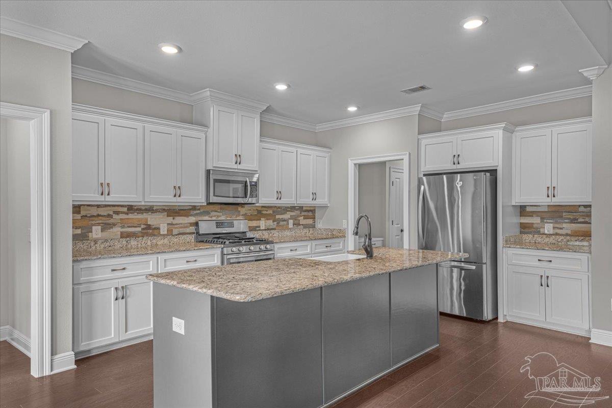 1555 Cadence Loop Cantonment, FL 32533 - Photo 21 of 56