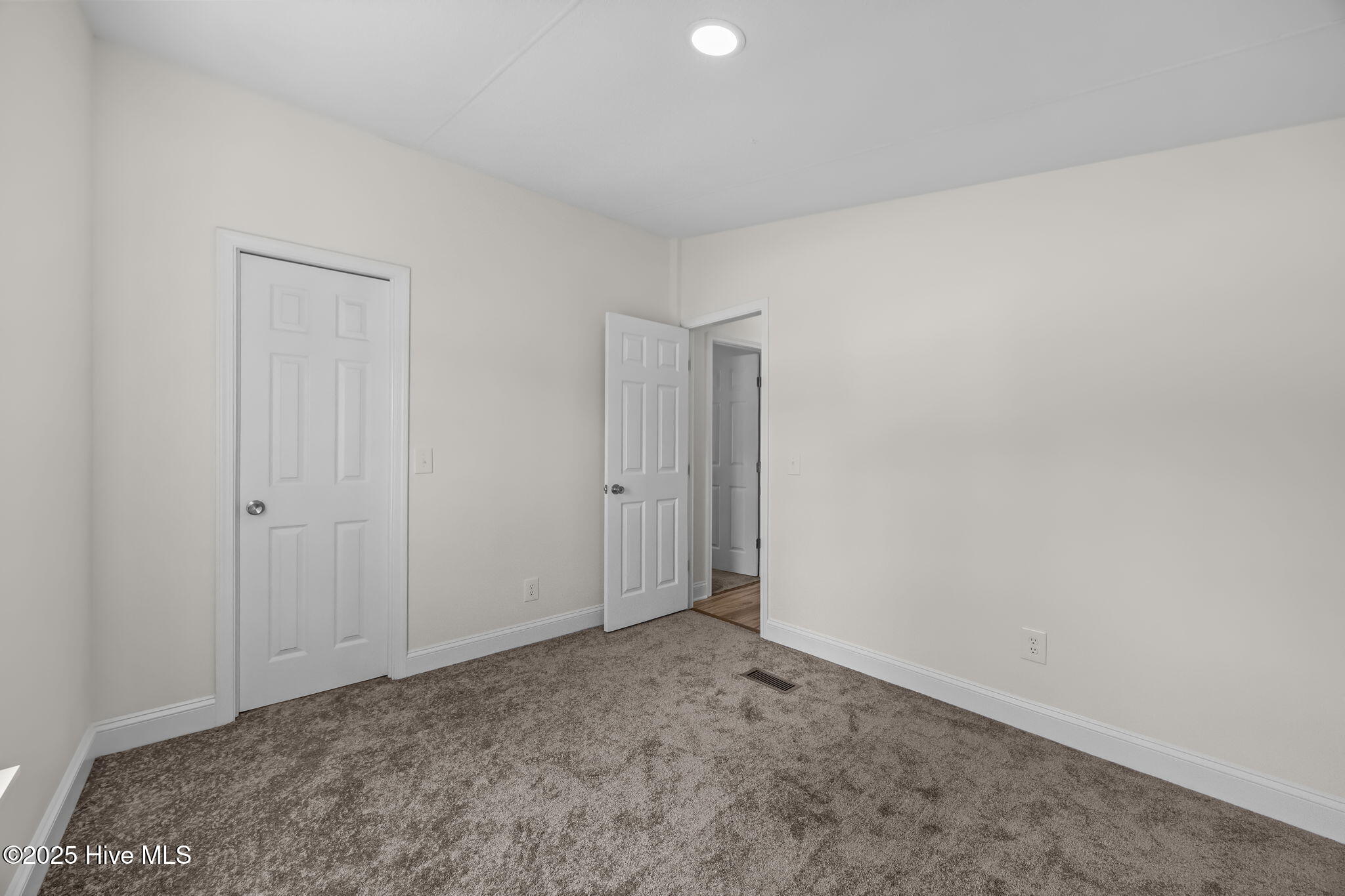 2502 State Drive Kinston, NC 28501 - Photo 25 of 52 37-web-or-mls-IMG_8465