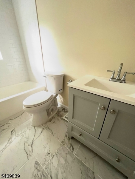 71 Wishing Well Road Hamburg, NJ 07419 - Photo 13 of 17