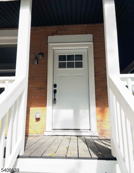 71 Wishing Well Road Hamburg, NJ 07419 - Photo 2 of 17