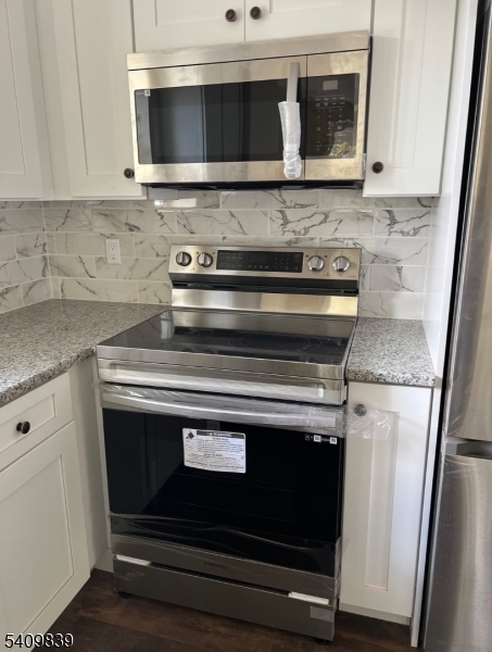 71 Wishing Well Road Hamburg, NJ 07419 - Photo 3 of 17