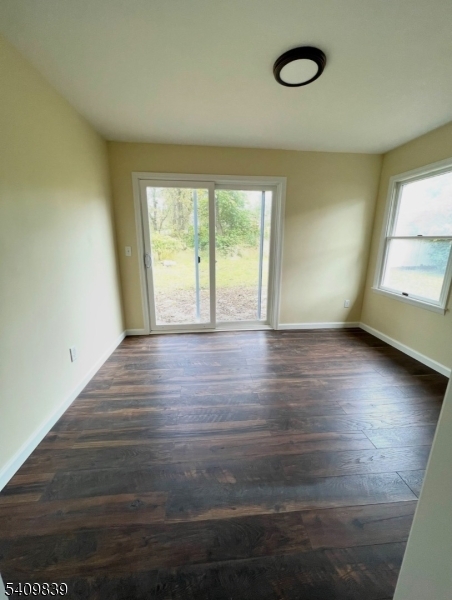 71 Wishing Well Road Hamburg, NJ 07419 - Photo 8 of 17