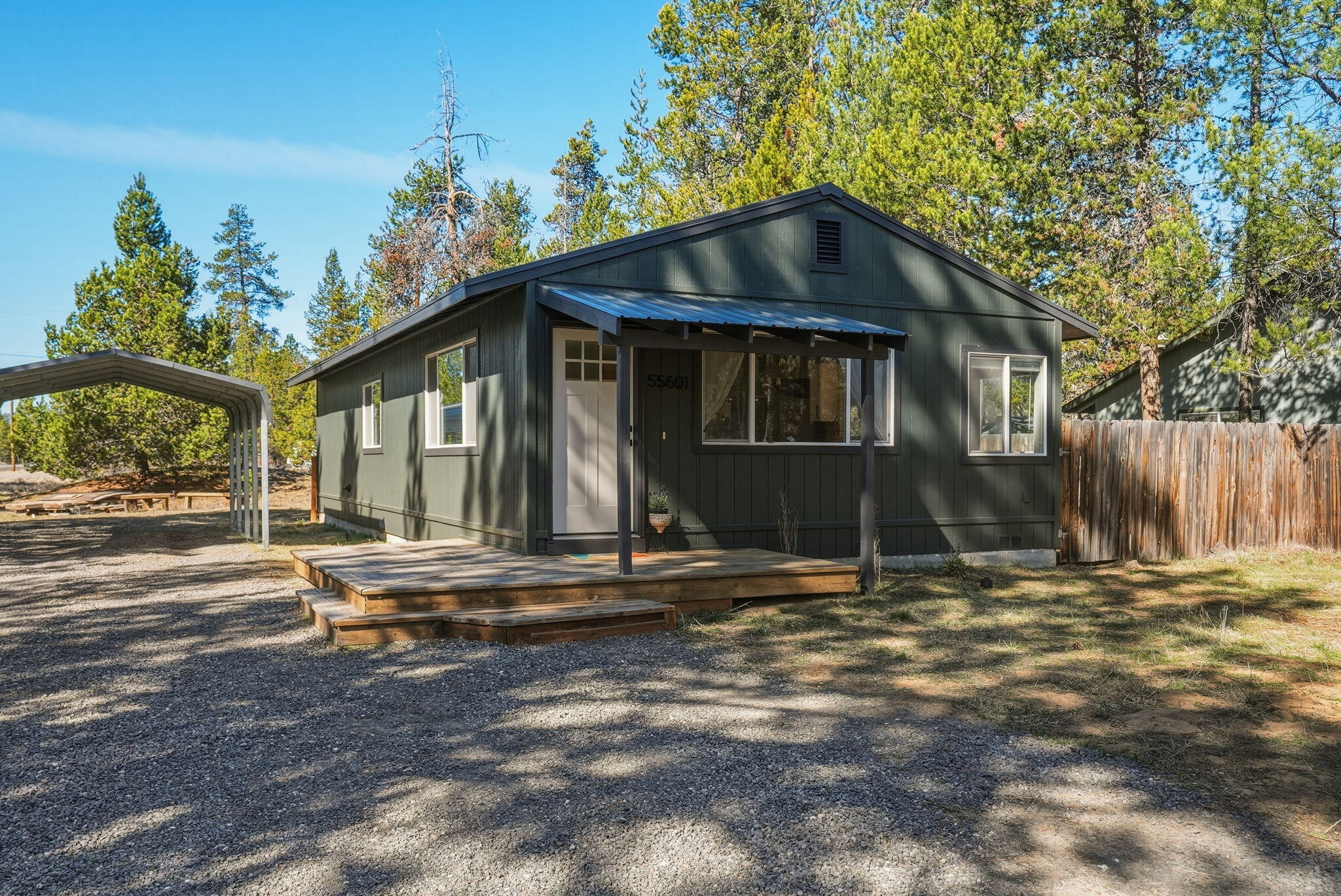 55601 Swan Road Bend, OR 97707 - Photo 25 of 41 21-web-or-mls-Riley_Visuals_021