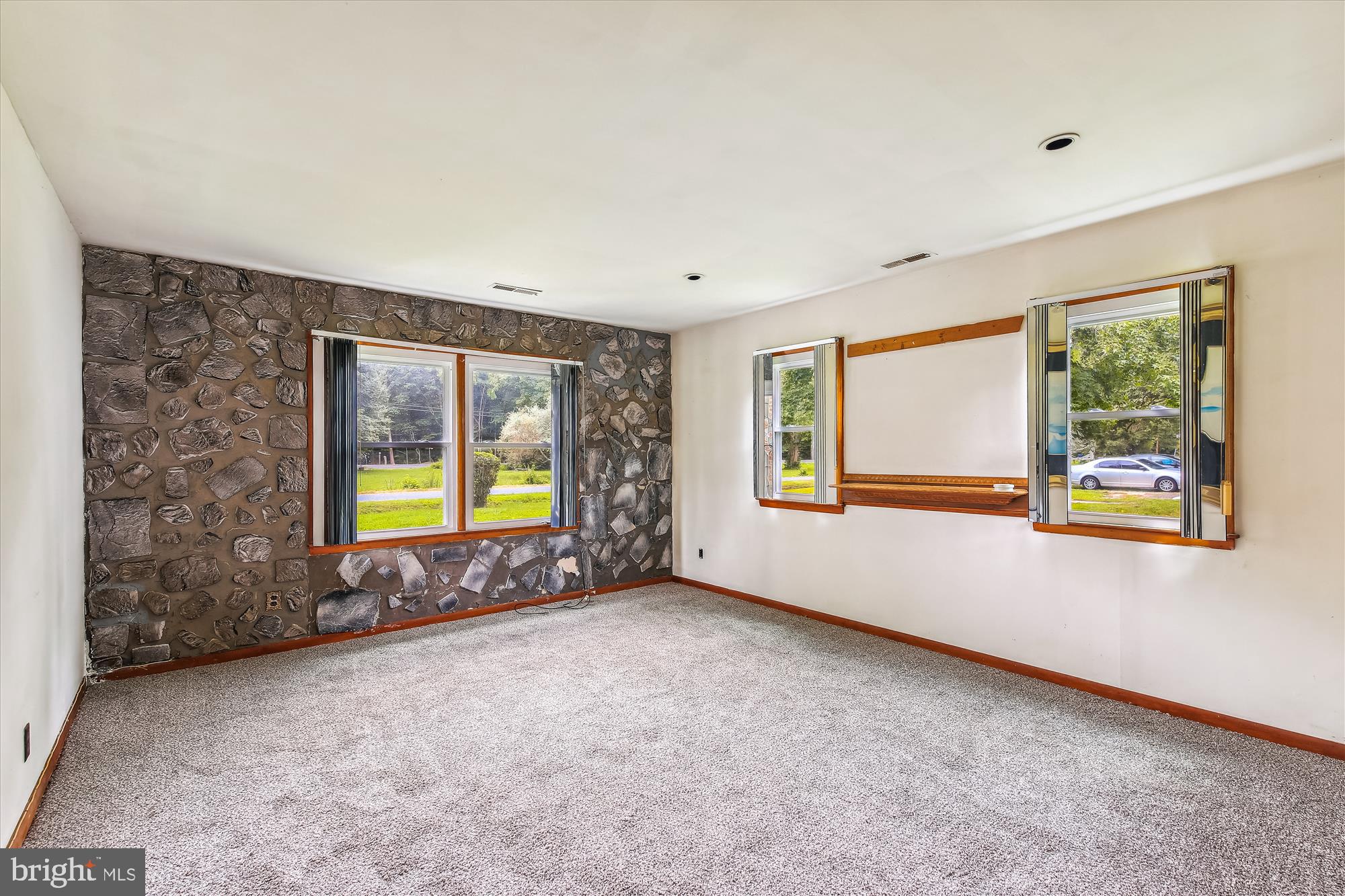 27890 Jones Factory Road Westover, MD 21871 - Photo 11 of 20 Living Room