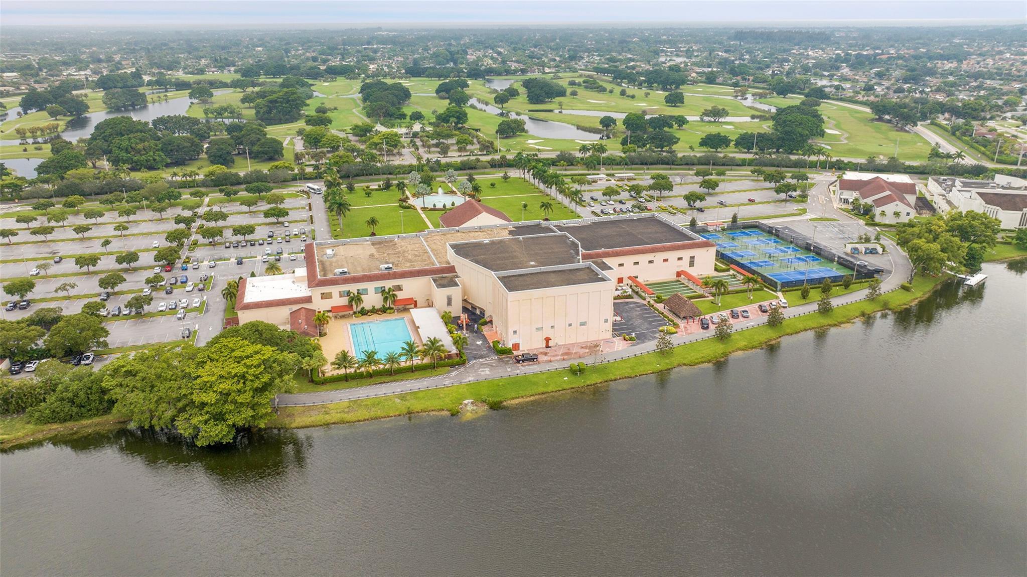 336 Dorset H Boca Raton, FL 33434 - Photo 25 of 31 an aerial view of residential houses with outdoor space