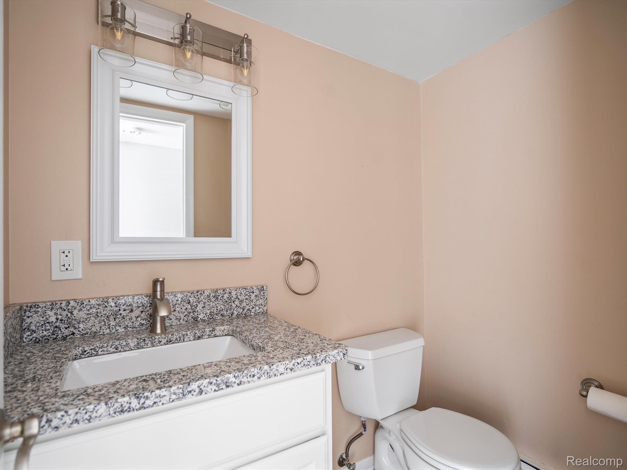 423 Miller Avenue Rochester, MI 48307 - Photo 14 of 26 Gallery Image 14
